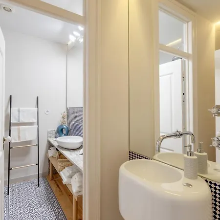 Mouraria Center Apartment